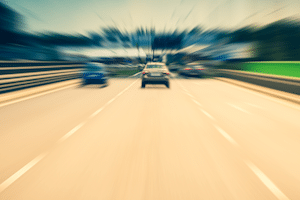 Auf der Autobahn gilt dieselbe Toleranz, wenn der Blitzer auslöst, wie auch innerorts.